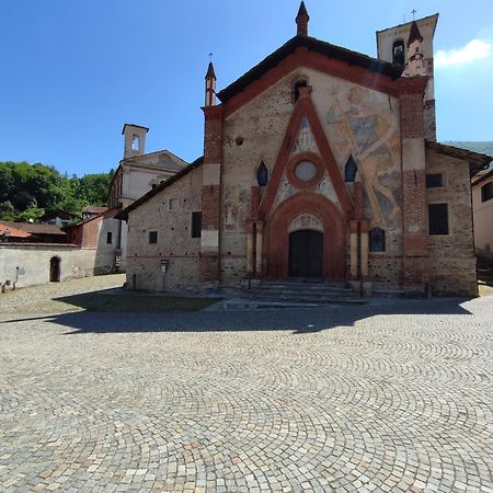 Вілла Salita Al Castello Rossana Екстер'єр фото